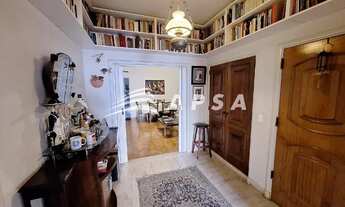 Imagem 6: EM UMA DAS RUAS MAIS TRANQUILAS DE COPACABANA, O CHARME DESTE APARTAMENTO NA LEOPOLDO MIGU