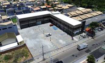 Imagem: Centro comercial para aluguel possui 100