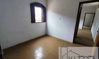 Imagem 2: Sobrado para Venda em Anápolis, Vila Industrial, 3 dormitórios, 2 banheiros, 1 vaga