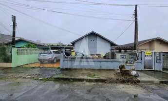 Imagem: Casa Residencial lateral com 36m² e 1 quarto