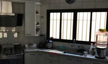 Imagem 2: Casa para venda com 330 metros quadrados com 2 quartos em Jardim Josué - Suzano - SP