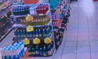 Imagem 4: Mercado / Açougue e Padaria - Praça da Covanca - São Gonçalo