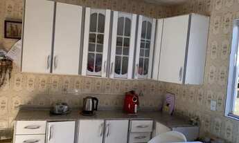 Imagem 4: Prédio com 2 apartamentos 3 quartos e uma loja. Gama Leste