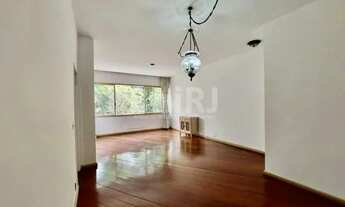 Imagem 2: EXCELENTE ESTADO!! PRÉDIO RECUADO COM PORTARIA 24H!