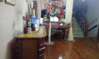 Imagem 5: Casa espaçosa na Vila Galvão com 4 suítes, 10 vagas com 454 m²