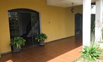 Imagem 6: Casa para aluguel e venda possui 300 m²