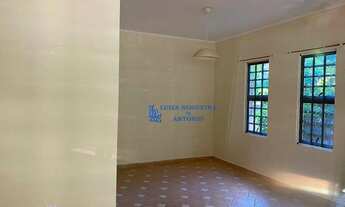 Imagem 5: Casa aconchegante com muito verde , 3 quartos sendo 1 suíte , sala em L , cozinha e amplo