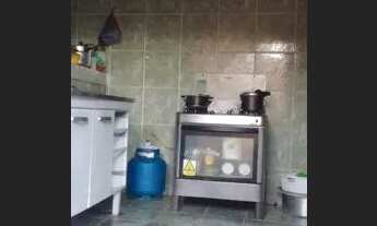 Imagem 2: Vendo uma casa no bairro lixeira