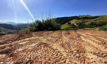 Imagem 3: Terreno de 800m² com linda vista para lago e com platô