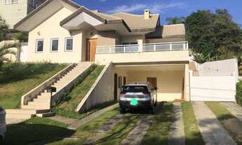 Imagem: Sobrado para venda tem 550 metros quadrados