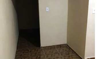 Imagem 2: Aluga-se Kitnet, quarto, sala, cozinha e banheiro, Proximo ao onibus e metro