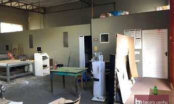 Imagem 4: Barracão, 210 m² - venda por R$ 750.000,00 ou aluguel por R$ 3.500,00/mês - Mini Distrito