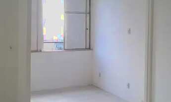 Imagem 2: Vendo sala comercial com divisorias, 2 banheiros- Av. Sete Relogio de São Pedro