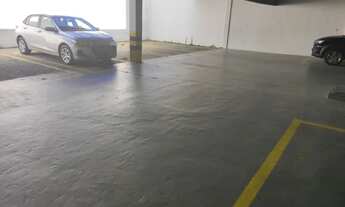 Imagem 3: Apartamento Riviera c/ 2qts, sendo 1suíte, 2brs, 1vg, amrs, vrnd, blindex, área extn