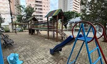 Imagem 6: 2 quartos. 1 vaga rotativa. Playground. Praça em frente