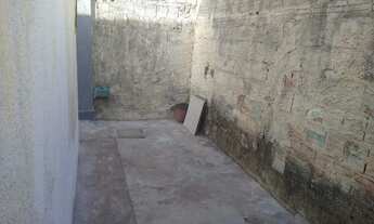 Imagem 3: Vendo Casa com 02 Quartos sendo 01 semi-suíte no Jardim Turu