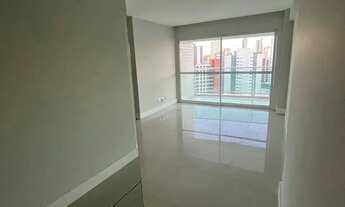 Imagem 2: Apartamento com 2 quartos um sendo suíte, reformado, andar alto, próximo aos colégios