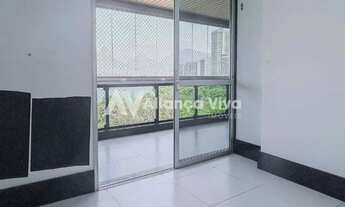 Imagem 4: Apartamento Lagoa, vista frontal, com varanda, excelente planta!