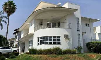 Imagem 2: Sobrado de Esquina à Venda no Jardins Madri |3 suites| Piscina