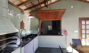 Imagem 3: Casa Recém Construída Próximo ao Mar