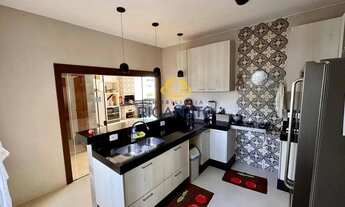 Imagem 3: BELA CASA Á VENDA COM 3 SUÍTES NO CONDOMÍNIO POLINÉSIA