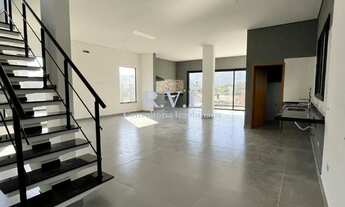 Imagem 3: Casa em Condomínio à Venda em Atibaia-SP: 3 Suítes, 2 Salas, 4 Banheiros, 2 Vagas, 250 m²