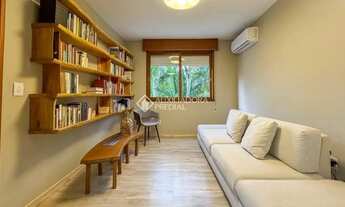 Imagem 2: Imóvel para venda tem 74 m², com 2 quartos, Petrópolis - Porto Alegre - RS