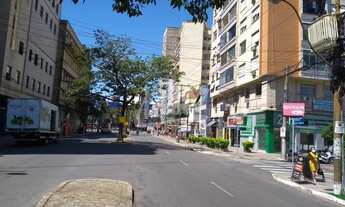 Imagem 2: Aquecimento água, Ar condicionado, Área de serviço, Armário cozinha, Banheiro social, Cozi