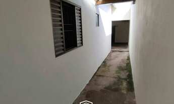 Imagem 2: Casa para venda com 100 metros quadrados com 2 quartos em Laranjeiras - Uberlândia - Minas