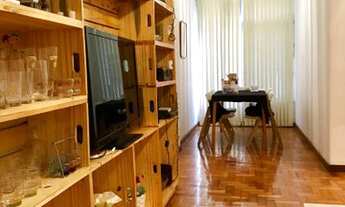 Imagem 2: Charmoso apartamento com dois quartos em Copacabana