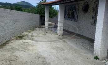 Imagem 2: Casa para Venda em Florianópolis, Canasvieiras, 2 dormitórios, 1 banheiro, 1 vaga