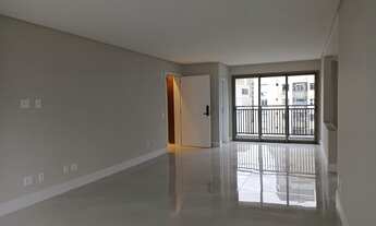 Imagem 7: Apartamento para venda possui 153 metros quadrados com 3 quartos em Centro - Florianópolis