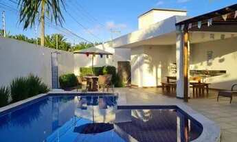 Imagem 1: Casa de condomínio com 4/4 sendo 3 suítes com varanda em Miragem/Buraquinho, Lauro de Frei