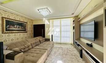 Imagem: Casa de Alto Padrão com 3 Dormitórios