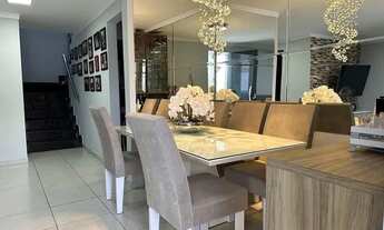 Imagem 3: Vendo linda Casa Com 03 Dormitórios à Venda, 235m² Por R$ 780.000 - Bairro Universitário