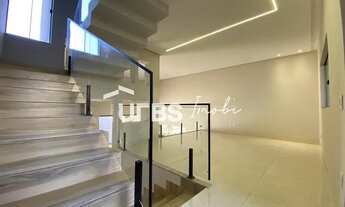 Imagem 3: Sobrado para venda possui 195 metros quadrados com 3 quartos em Cidade Jardim - Goiânia