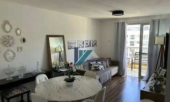 Imagem: Apartamento em andar alto, sol da manhã