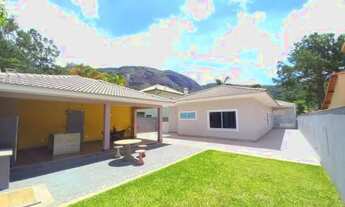 Imagem 2: Casa de condomínio para venda com 246 metros quadrados com 3 quartos