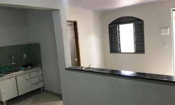 Imagem 2: Casa 2 quartos avenida do hospital perto do metrô com garagem