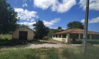 Imagem: Terreno com 20 tarefas de área à venda