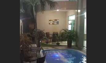 Imagem 2: Casa na Aruana Casa com 4 dormitórios