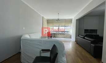 Imagem 7: Apartamento com 165m2, para locação, 2 dormitórios, 1 suíte, 1 vaga, repleto de armários