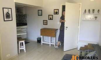 Imagem 2: Apartamento com 37 m², 1 Dormitório com ar condicionado, Varanda, 1 Vaga