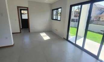 Imagem 7: Casa Alto Padrão para Venda em Florianópolis, Campeche, 4 dormitórios, 1 suíte, 3 banheiro