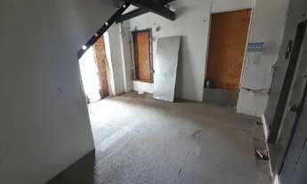 Imagem 4: Loja no Bairro PASSO D'AREIA com 60 m², banheiro social. Infraestrutura bairro: clube