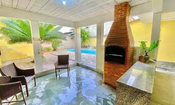 Imagem 3: Casa com piscina e 4 quartos