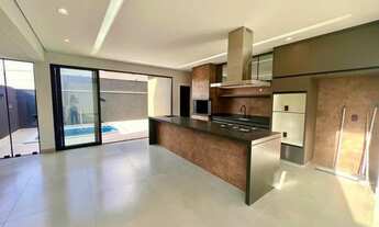 Imagem 5: Casa de condomínio térrea para venda com 245 metros quadrados com 3 quartos