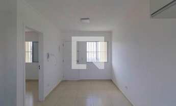 Imagem 2: Apartamento à Venda - Vila Guilhermina, 2 Quartos, 38 m2