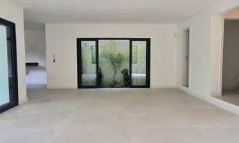 Imagem 5: Casa nova com 3 suítes, 4 vagas, piscina e jardim no Jardim Petrópolis