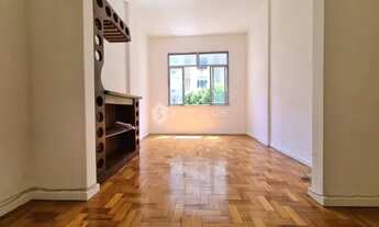 Imagem 3: Ótimo conjugadão. Composto de Salão, podendo ser divido em sala, quarto. Piso t